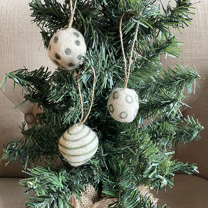 Felted Christmas Balls Ornament Set