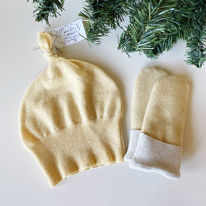Cashmere baby mitts and toque in yellow and white